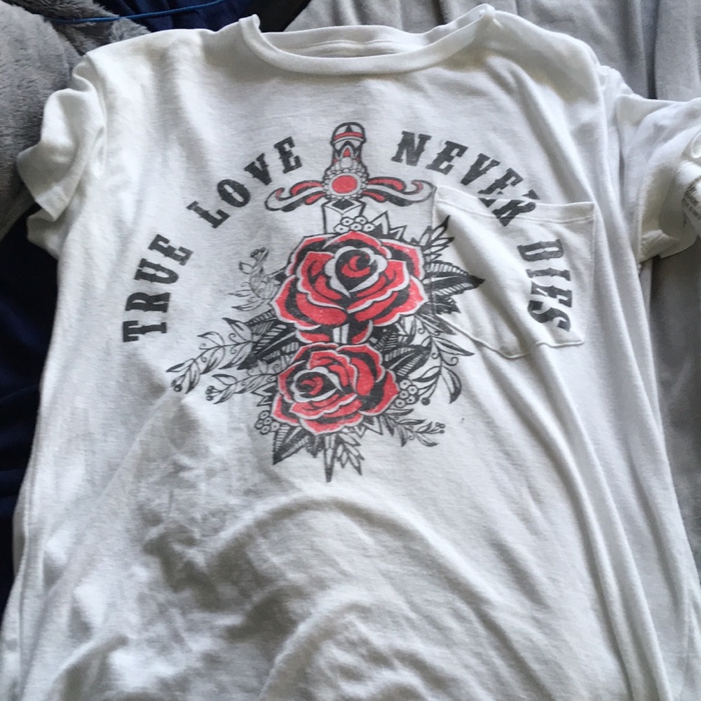 Size Medium. Forever 21 shirt